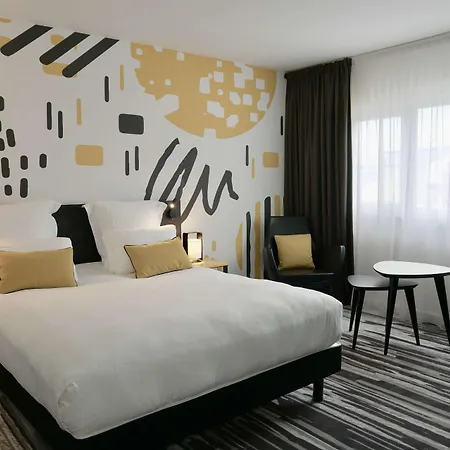 Golden Tulip Roissy Witz Hotel